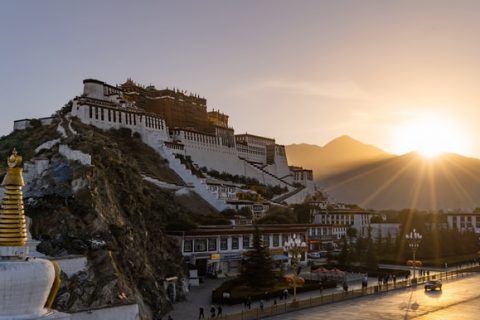 為什么越來越多的人喜歡去拉薩注冊(cè)公司？